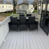 Отель Premium 2 bed Caravan Sleeps 6 With Huge Decking, фото 11