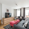 Отель NEW 4BD Flat Next to the Oval Close to City Centre, фото 1