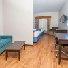 Отель Days Inn & Suites By Wyndham San Antonio Near At&T Center, фото 5