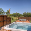 Отель New! Gorgeous Home W/hot Tub&grill, фото 21
