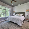 Отель Cozy Spring Branch Cottage in Hill Country!, фото 6