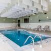 Отель Comfort Suites Fairview Heights, фото 15