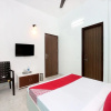 Отель OYO 12379 Hotel Riyasat, фото 16