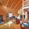 Отель Secluded W/ Game Room & Huge Wraparound Deck 3 Bedroom Cabin, фото 8