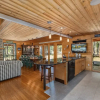 Отель Pine Acres 4 Bedroom Home by NW Comfy Cabins by RedAwning, фото 11