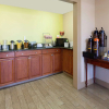 Отель Super 8 by Wyndham Clarksville Northeast, фото 12