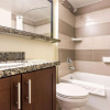 Отель Comfort Inn Airport West, фото 23