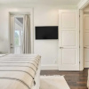 Отель Hiker House by Avantstay Beachy 4BR w/ Communal Pool + Porch, фото 20