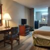 Отель Cypress Inn & Suites Washington by OYO, фото 4