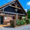 Отель Comfort Hotel Evreux в Эвре
