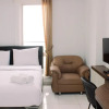 Отель Warm And Simply Studio Room At Azalea Suites Apartment, фото 2