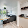 Отель Week2Week Gosforth apartment w balcony, фото 11