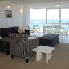 Отель 84 The Spit Holiday Apartments в Мулулабе