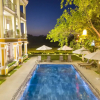 Отель A Hand Up Villas, фото 18