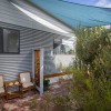 Отель Coorong Cabins - Wren Cabin, фото 18
