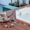 Отель Rooftop Hot Tub 3 Levels 5bedroom in Villa Noria, фото 10