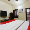 Отель OYO 48884 Hotel Trishakti, фото 6