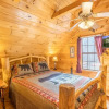 Отель Moonshine Ridge Cabin with Hot Tub and Fire Pit, фото 8