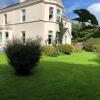 Отель Galway Manor Banba House Sleeps 2-26, фото 7