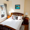 Отель Cheerful 2 bedroom house in the heart of Belfast, фото 2