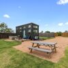 Отель Henley-lux Tiny Home-hot Tub-fire Pit, фото 15