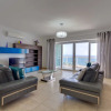 Отель Stunning Seafront Lux Apt wt Pool, Upmarket Area, фото 23