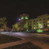 Отель La Quinta Inn & Suites by Wyndham Fargo-Medical Center, фото 1