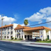 Отель Days Inn by Wyndham Anaheim Near the Park, фото 1