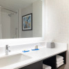 Отель Holiday Inn Express & Suites Boston - Cambridge, an IHG Hotel, фото 7