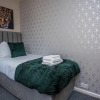 Отель Charming 4-bed House in Nottingham Sleeps 7, фото 18