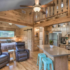Отель Sawyers Cabin w/ Hot Tub, 12 Mi to Asheville!, фото 2