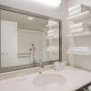 Отель Hampton Inn & Suites Minooka, фото 9