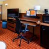 Отель Fairfield Inn & Suites by Marriott Winston-Salem Hanes Mall, фото 3