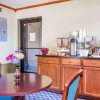Отель Rodeway Inn & Suites Fort Jackson, фото 14
