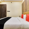 Отель Capital O 70138 Hotel Jayati Oasis Inn, фото 2