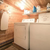 Отель Log Hauler Haus Apartment 3 NW Comfy Cabins, фото 4