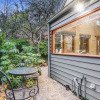 Отель Rubys Amethyst Cottage, фото 9