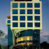 Отель The Muthoot Plaza, фото 1