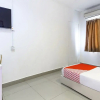 Отель OYO 304 Zero Hour Hotel, фото 5