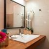 Отель Luxury Downtown Appartement mit Garage, фото 10