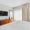 Отель Cape Suites Room 8 - Free Parking! 2 Bedroom Hotel Room by RedAwning, фото 4