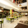 Отель RedDoorz Plus near Tunjungan Plaza 2, фото 6