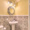Отель Artsy Santa Cruz Apartment w/ Shared Hot Tub, фото 8