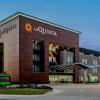 Отель La Quinta Inn & Suites by Wyndham San Antonio Alamo City, фото 1