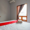 Отель RedDoorz Syariah Near Gerbang Toll Manyaran, фото 3