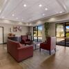 Отель Red Roof Inn & Suites Statesboro - University, фото 23