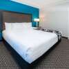 Отель La Quinta Inn & Suites by Wyndham Tampa Brandon Regency Park, фото 25