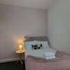 Отель Warm & Calming 3BD Holiday Home - Salford, фото 2