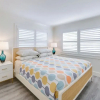 Отель Updated Dtwn Naples Condo: Across From Beach!, фото 5