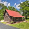 Отель Rustic Cabin w/ Screened Deck: 8 Mi to Dollywood, фото 12